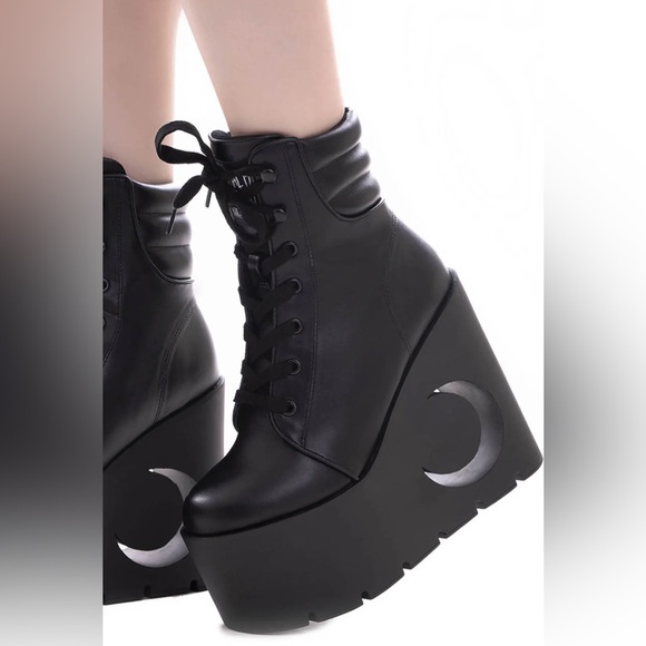 ISO Killstar Diana Wedge Boots - Picture 2 of 5